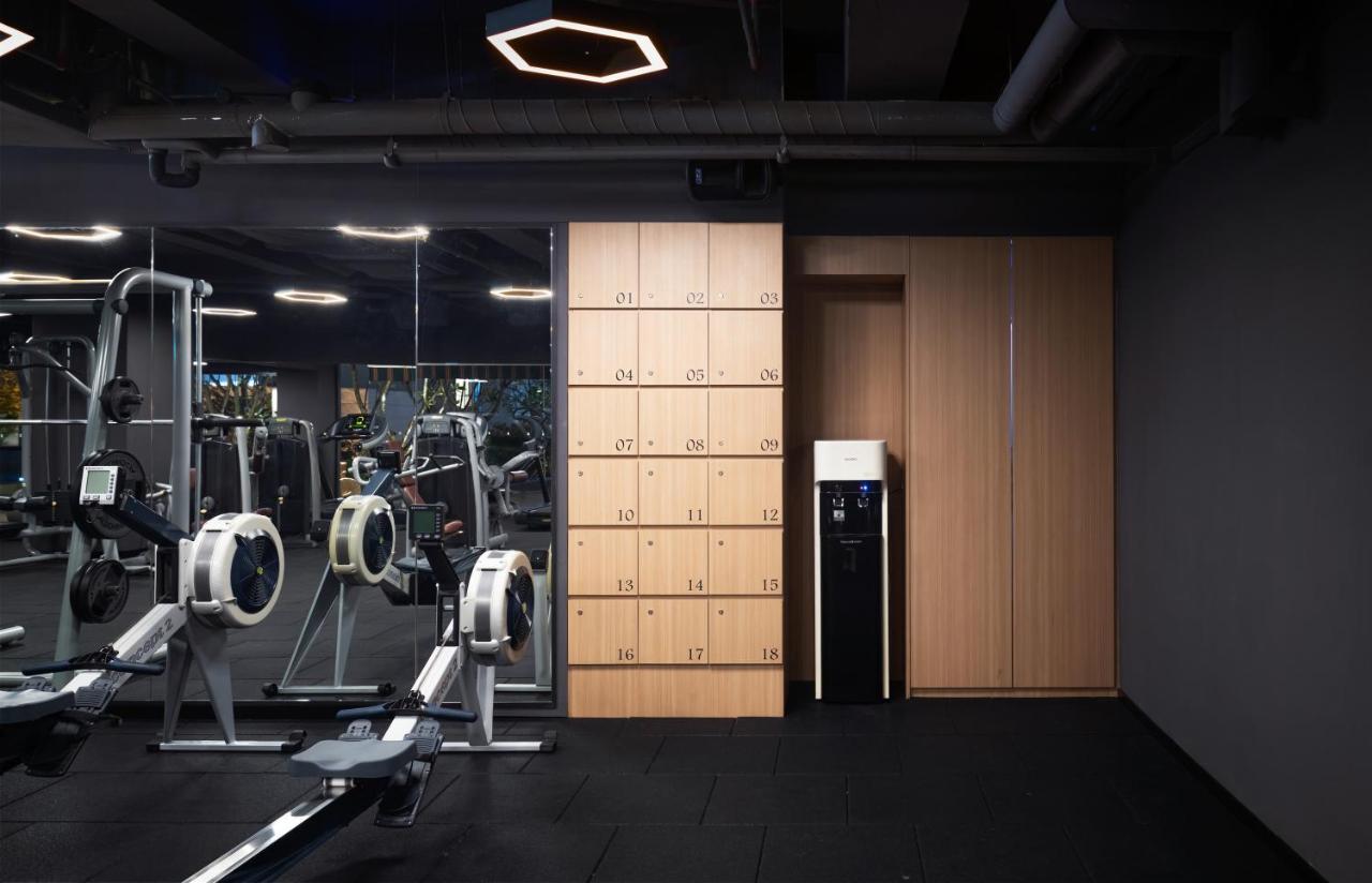 G Hotel Gurney George Town Exterior photo A gym in Japan