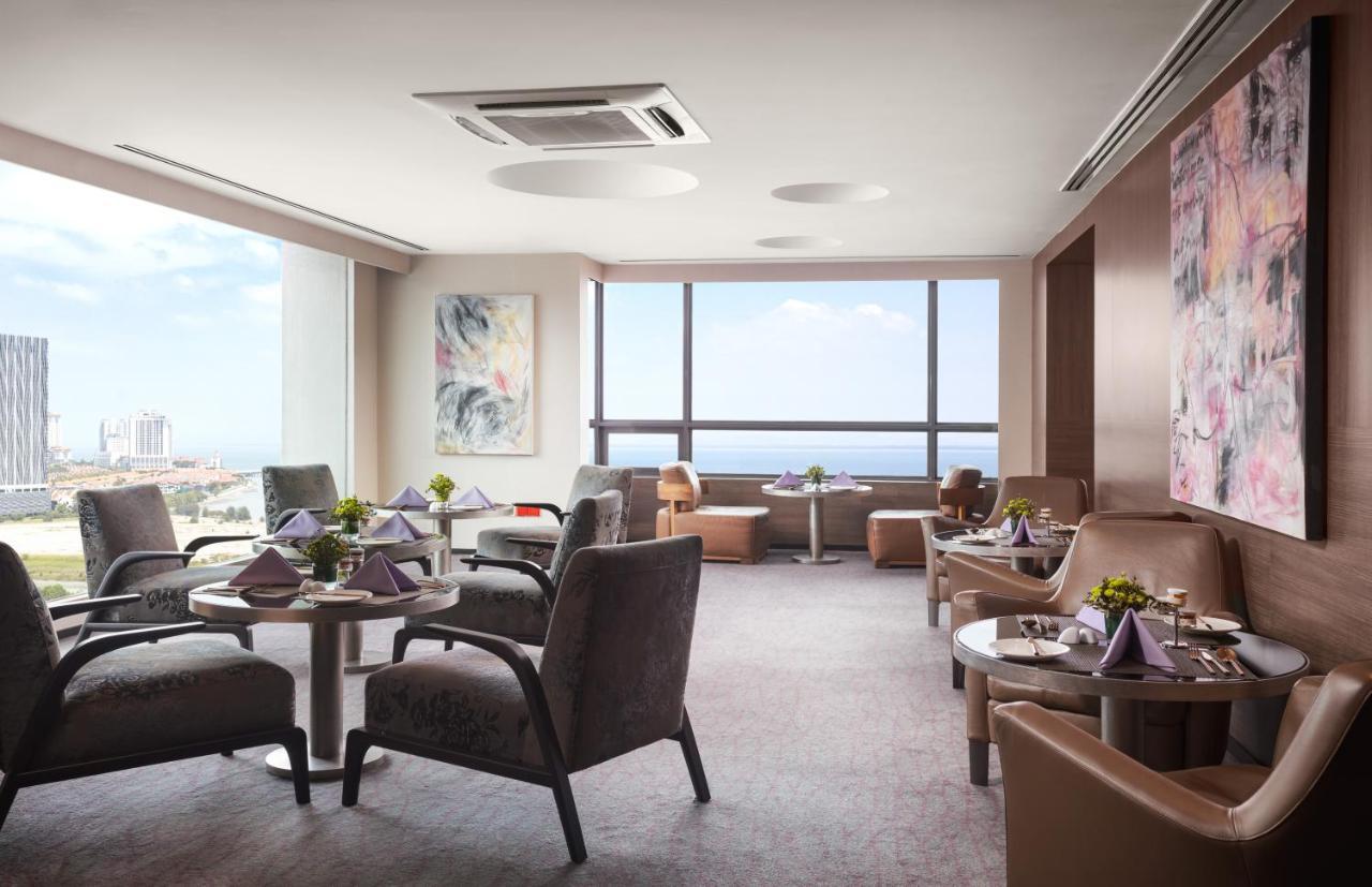 G Hotel Gurney George Town Exterior photo Club Lounge at the Hilton Tel Aviv