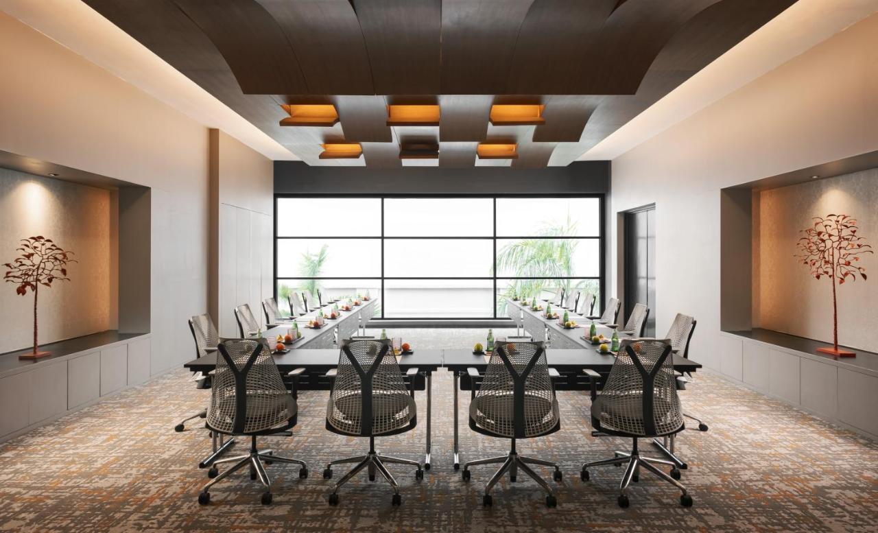 G Hotel Gurney George Town Exterior photo 3D rendering of a meeting room