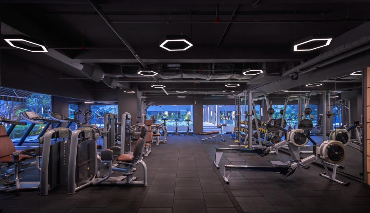 G Hotel Gurney George Town Exterior photo The gym at the hotel