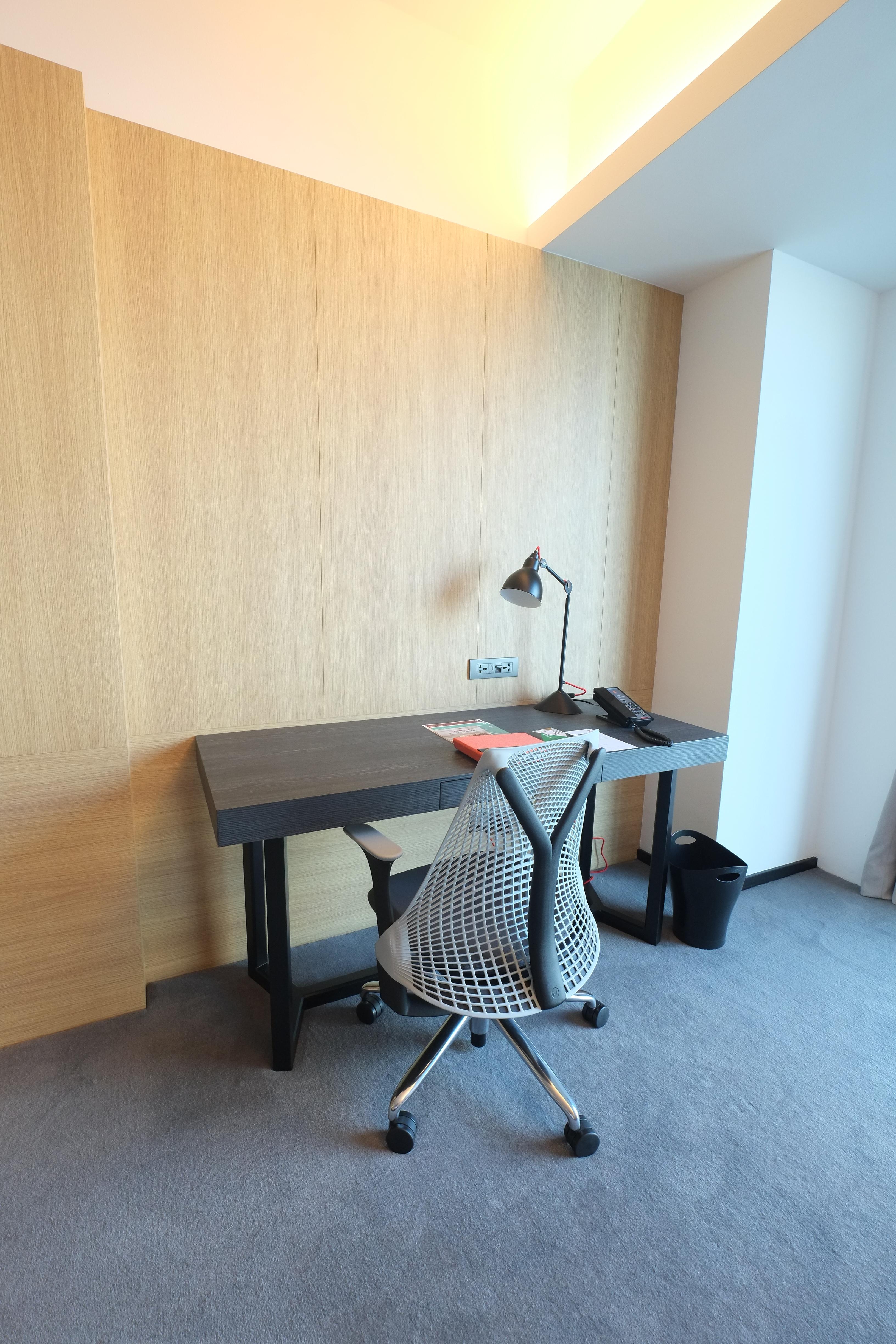 G Hotel Gurney George Town Exterior photo A desk in a hotel room